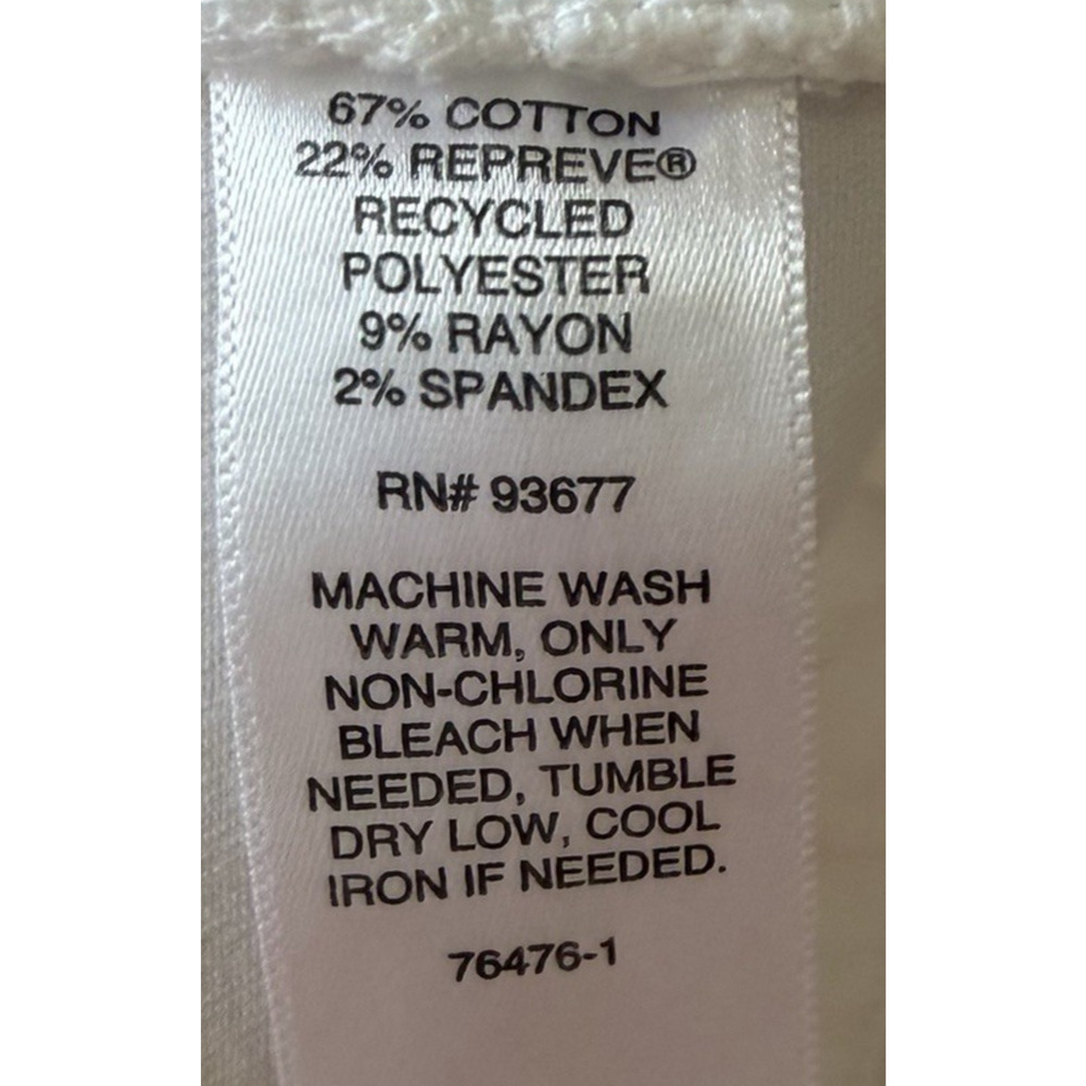 NWT Liz Claiborne Sara Short Mid Rise Bermuda Shorts Sz 16 White Slimming Flex - Picture 8 of 9